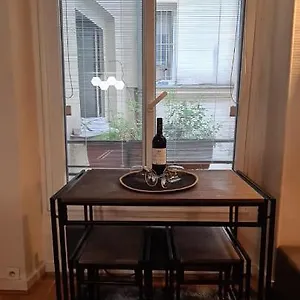 Cozy Apt Heart Of Paris, 3 Mins Louvre Paris