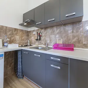 Zona , Póla Horvátország