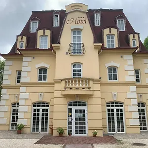 Walzer 3*, Budapest Magyarország