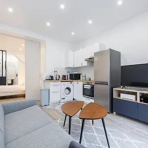 Apartamento Luxurious And Cosy In The Center Of 14
