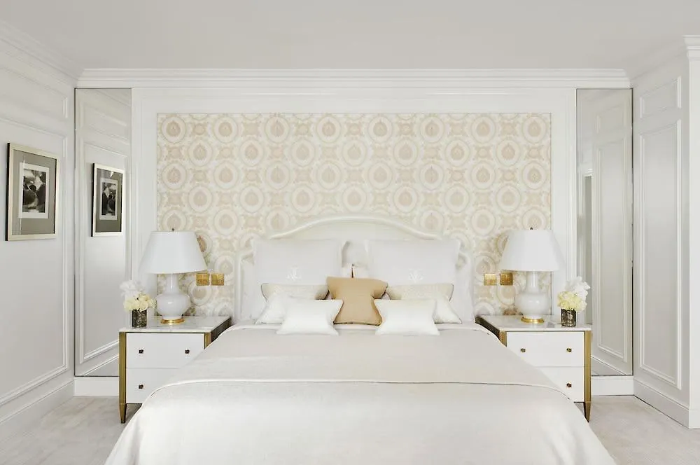 Four Seasons Hotel George V Paris 5*,  France